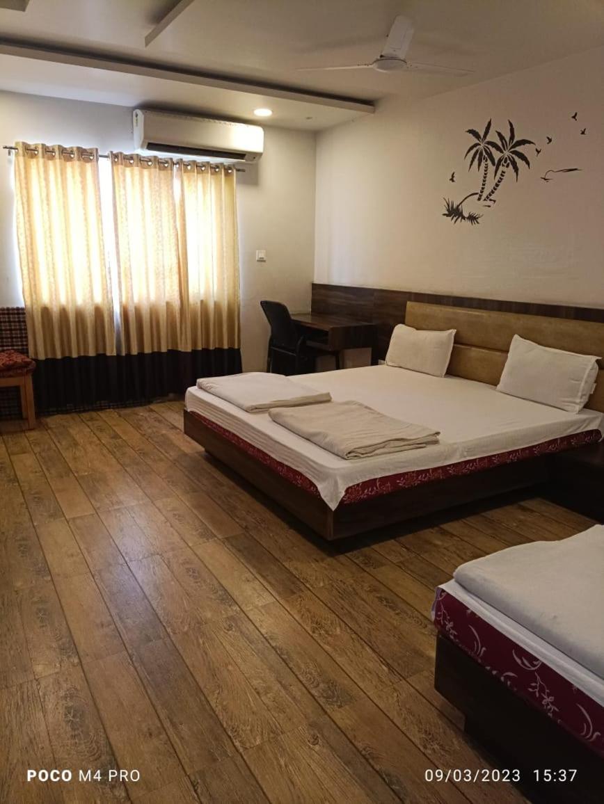 Hotel Shri Vardhan Ujjain Εξωτερικό φωτογραφία